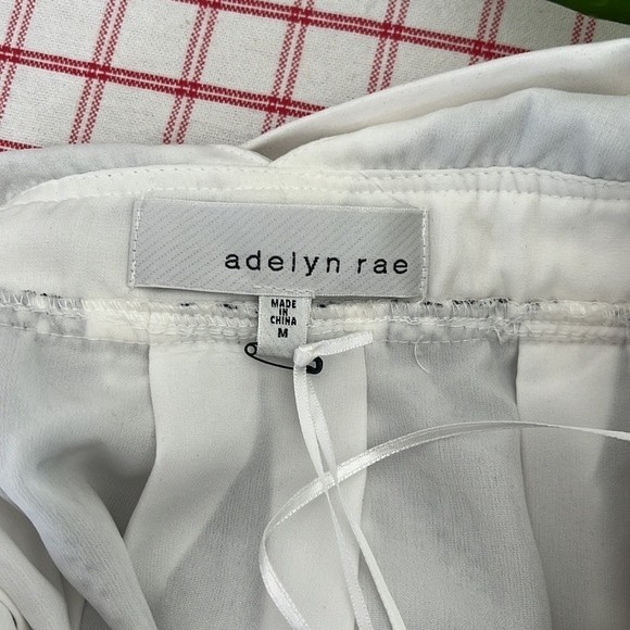 NWT very pretty -  Adelyn Rae Crossback Dress, black and white, size MEDIUM - Picture 7 of 7